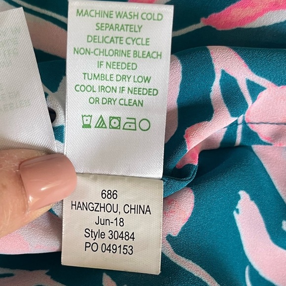 Lilly Pulitzer Charleigh Too Tidal Wave it’s Prime Time - Picture 6 of 9